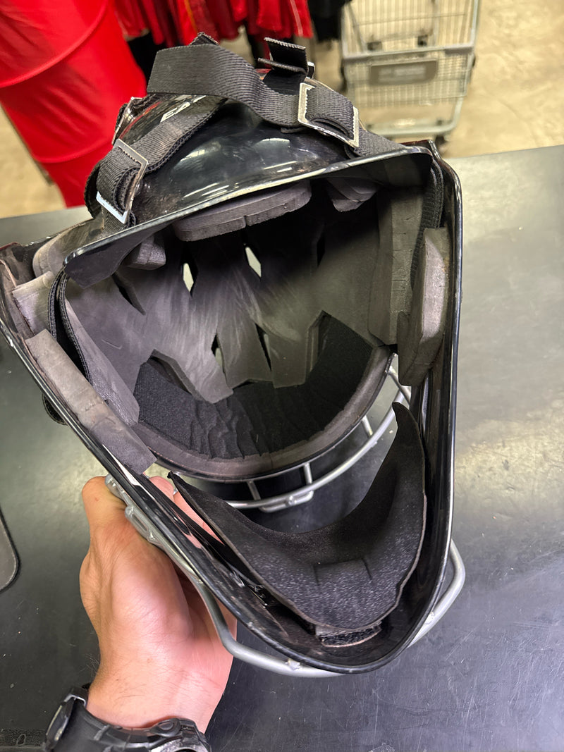 Load image into Gallery viewer, Used Easton Black Magic Catchers Helmet Small
