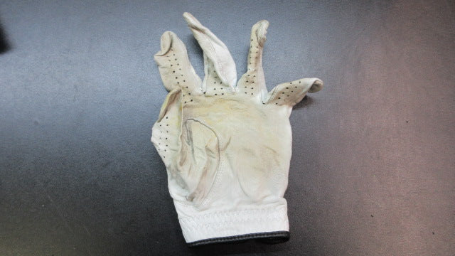 Load image into Gallery viewer, Used Jack Nicklaus Golf Glove - Size Medium - LH
