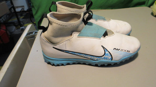 Used Nike Air Zoom Youth 2 Indoor Soccer Cleats