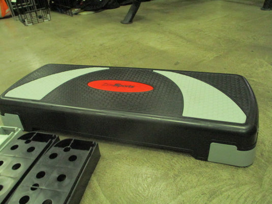 Like New Zen Sports Aerobic Step Up Platform with 4 Raisers included