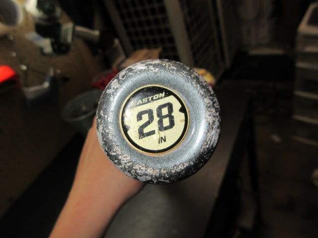 Load image into Gallery viewer, Used Easton Havoc 28" -10 USA Baseball Bat
