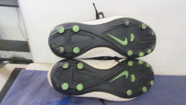 Load image into Gallery viewer, Used Nike Hypervenom Soccer Cleats Youth SIze 2 - toe wear
