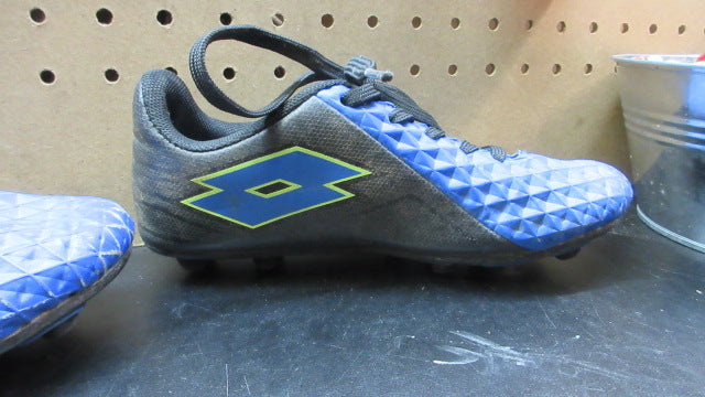 Load image into Gallery viewer, Used Lotto Forza Elite II Soccer Cleats - Size Youth 13.5
