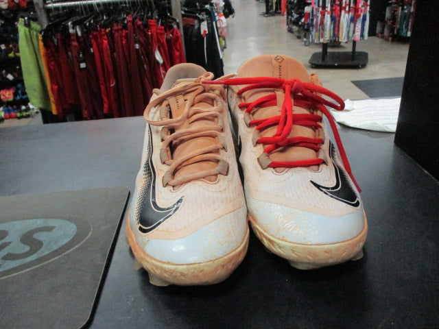 Load image into Gallery viewer, Used Nike React Size 8.5 Cleats
