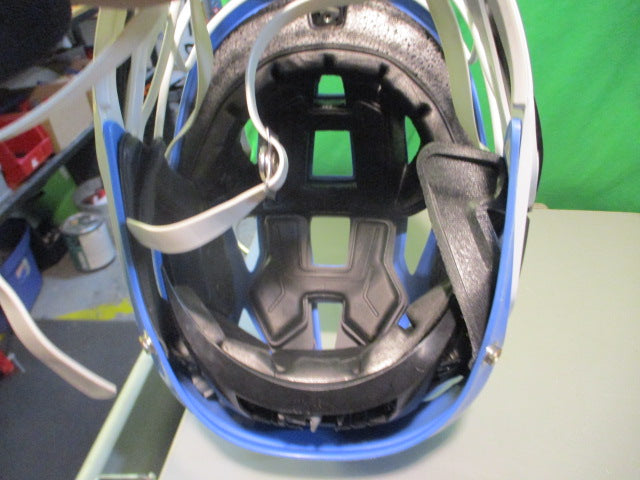 Load image into Gallery viewer, Used Cascade S Size OSFM Lascrosse Helmet W/ Chin Strap
