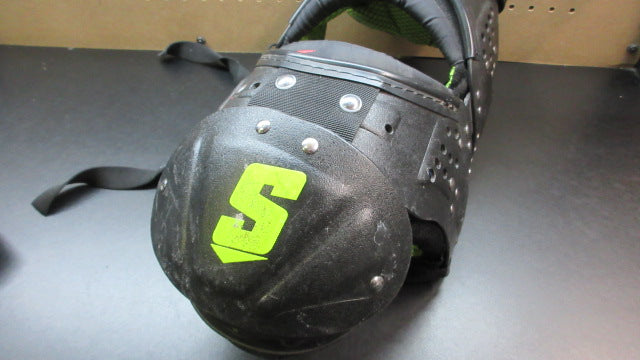Load image into Gallery viewer, Used Schutt Y Flex 4.0 Youth Shoulder Pads - Size Small (26-28&quot;)
