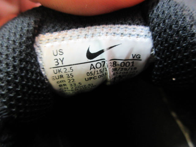 Load image into Gallery viewer, Used Nike Hyperdiamond Baseball Cleats - Size Youth 3
