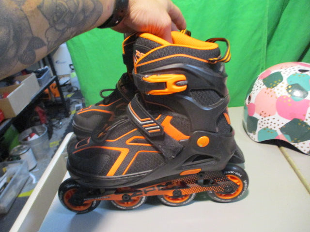 Load image into Gallery viewer, Used ZPM ABEC-7 Size 4Y - 7Y Kids Adjuable Roller Blades

