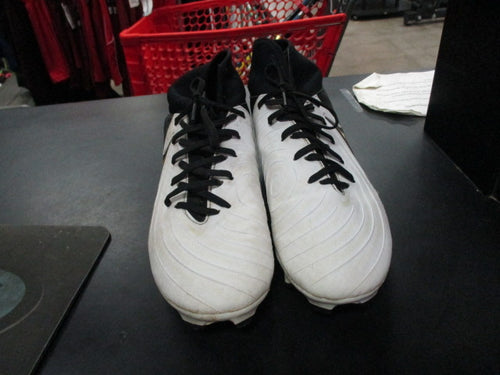 Used Nike Cyclone 360 Size 7 Soccer Cleats