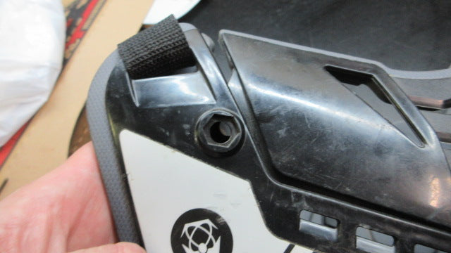 Load image into Gallery viewer, Used Atlas Adult CHEST PROTECTOR
