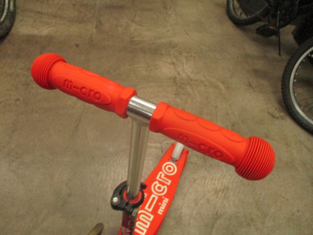 Load image into Gallery viewer, Used Micro Mini Red Scooter
