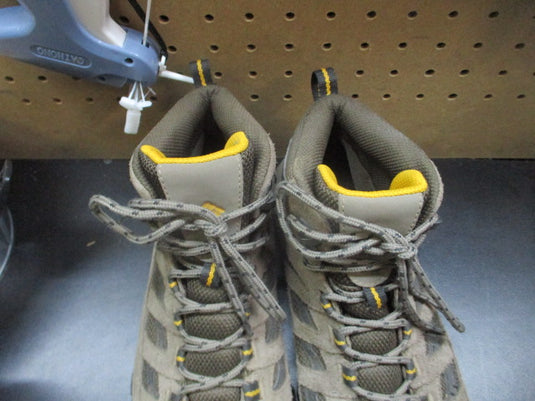 Used Columbia Crestwood Mid Waterproof Hiking Boots - Size 8.5