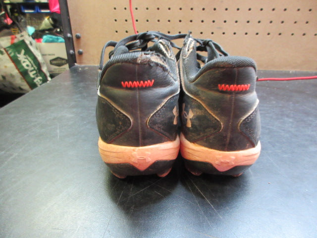 Load image into Gallery viewer, Used Under Armour Leadoff Baseball Cleats - Size Youth 6
