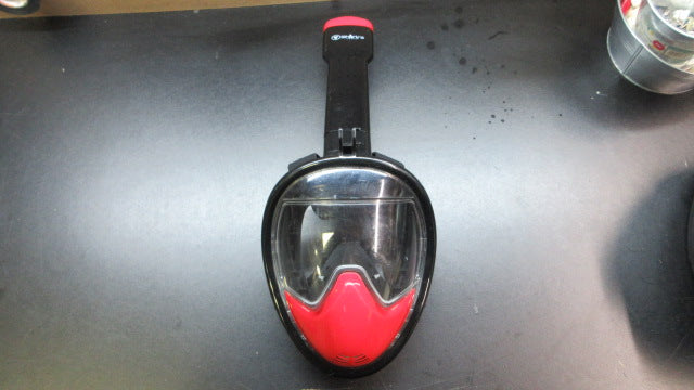 Load image into Gallery viewer, Used Shark's Tooth Snorkel Full Face Mask
