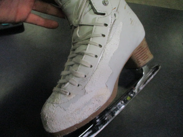 Load image into Gallery viewer, Heavy Use Jackson Freestyle 2190 Ice Skate Size 5
