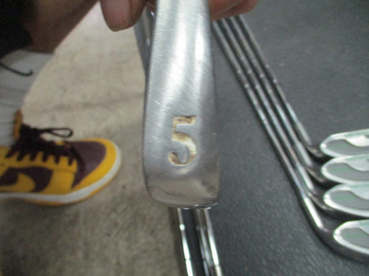 Used Tour Hawk Reflex Inc Iron Set 3-9, PW - RH