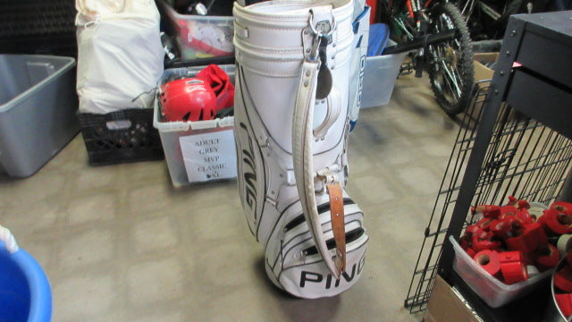 Load image into Gallery viewer, Used Ping Golf Bag
