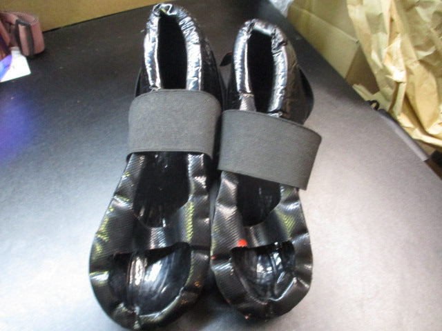 Load image into Gallery viewer, Used Century Macho Martial Arts Foam Foot Protectors

