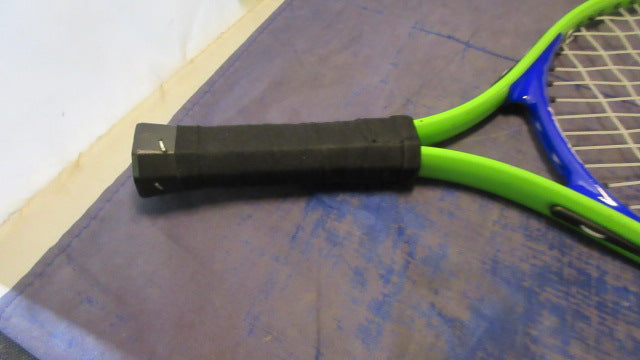 Load image into Gallery viewer, Used Head Speed 21 21&quot; Junior Tennis Racquet - small wear on rim
