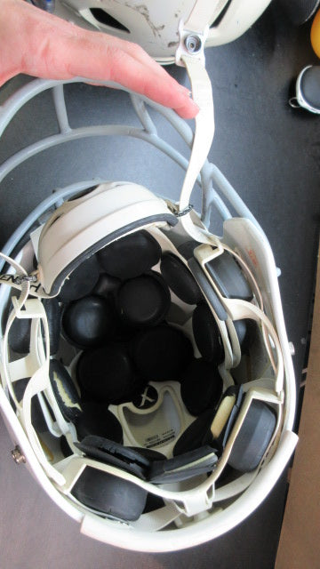 Load image into Gallery viewer, Used Xenith X2E Football Helmet W/ Chin Strap  - Size Medium  (Damage Pads)

