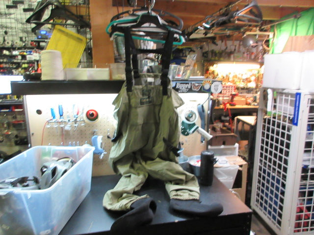 Load image into Gallery viewer, Used Sportsman's Warehouse Outfitter Hodgman Wadlite Waders - Size Men's Small

