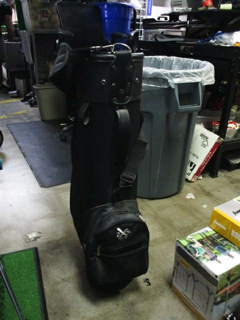 Used 2XS Golf Stand Carry Bag in Black