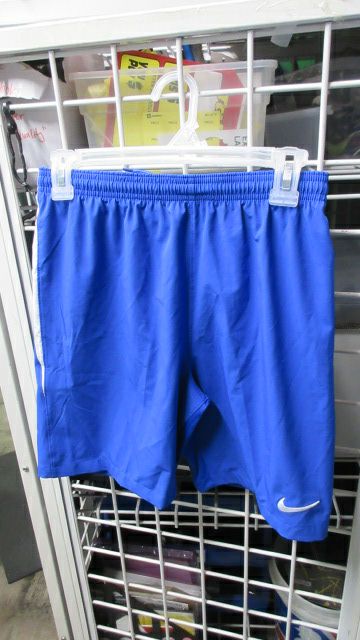 Nike Standard Fit Blue Shorts Youth Size Large - Like New