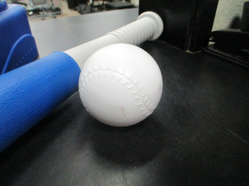 Load image into Gallery viewer, Used Baseball Kids Pitching Machine One Ball, Bat
