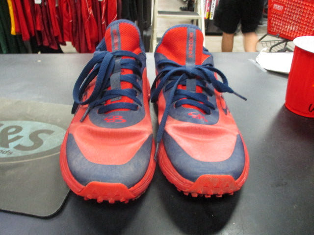 Load image into Gallery viewer, Used Boombah Size 9.5 Turf Cleats
