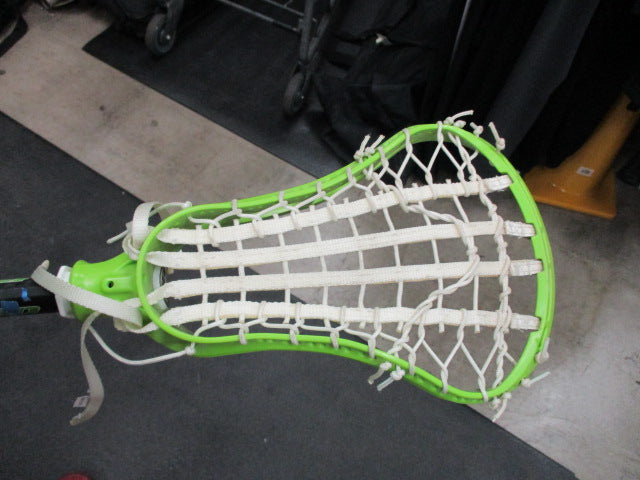 Load image into Gallery viewer, Used Debeer 6000 Womens Lacrosse Stick
