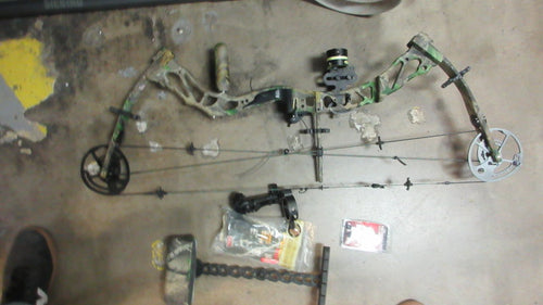 Used Bowtech Sniper Compound Bow 60 draw with Misc Acc Shown In Pictures
