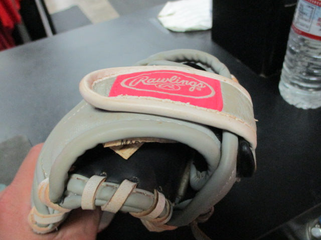 Load image into Gallery viewer, Used Rawlings Sure Catch Size 10.5 Glove - RHT
