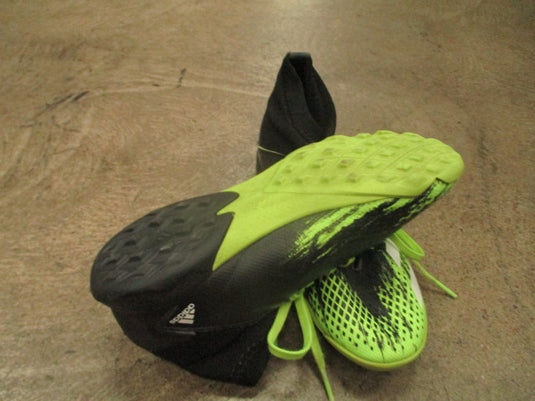 Used Adidas Predator Soccer Turf Shoes Size 4