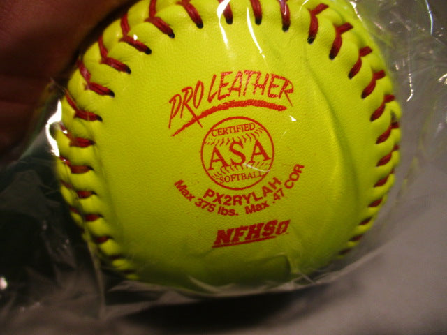 Load image into Gallery viewer, Worth Red Dot ASA 12&quot; Fastpitch Softball
