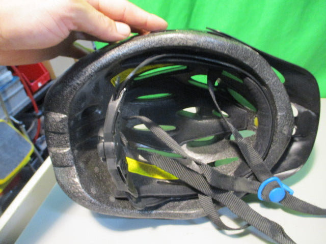 Load image into Gallery viewer, Used Schwinn Adjustable Bicycle Helmet
