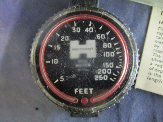 Load image into Gallery viewer, Used Vintage 1965 Healthways Dive Meter Watch
