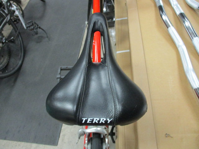 Load image into Gallery viewer, Used Raleigh Seven Hundred Comp 26&quot; 18 Speed Road Bike
