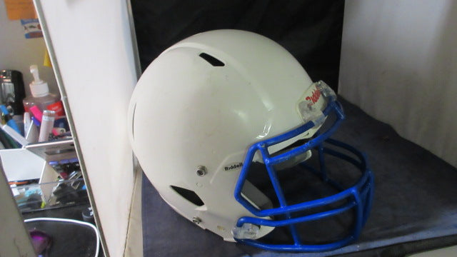 Load image into Gallery viewer, Used Riddell Victor Football Helmet Size Youth L/XL
