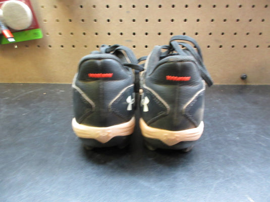 Used Under Armour Boys' Leadoff Low RM Jr. Baseball Cleats - Size Youth 4.5