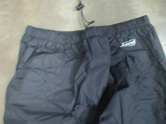 Used Coleman Inlet Nylon Pants w/ Cargo Pocket Size Medium - New Condition