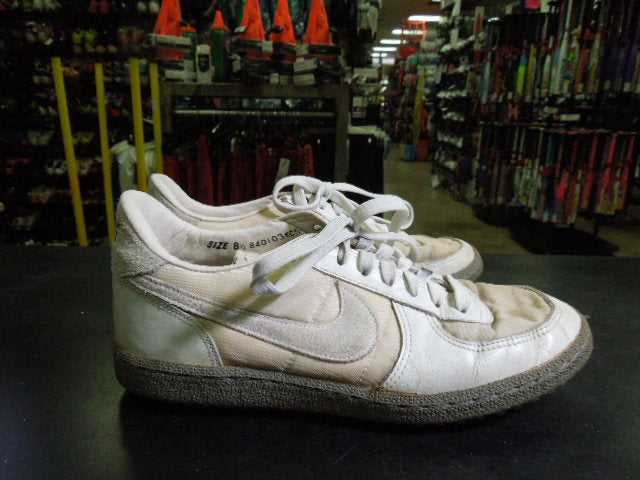 Load image into Gallery viewer, Vintage Nike 1984 Bruin Turf Shoe Size 8.5 Pre Patent Version
