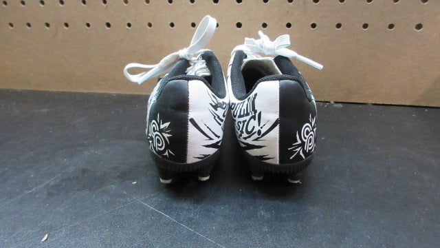 Load image into Gallery viewer, Used Tacto II x CP10 Soccer Cleats - Size Youth 10
