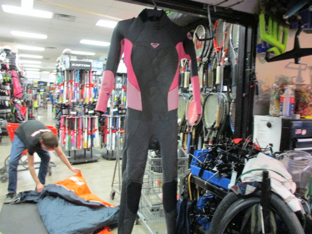 Load image into Gallery viewer, Used Roxy Syncro Size Youth 10 3/2MM Wetsuit (Has Wear)
