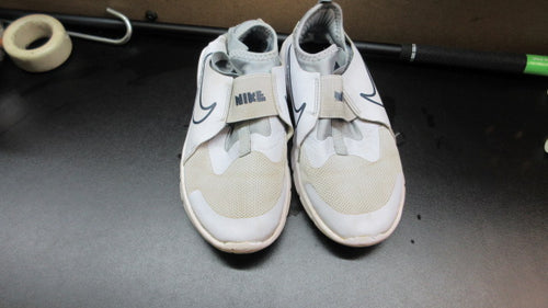 Used Nike Flex Runner 2 Running Shoes - Size Youth 2