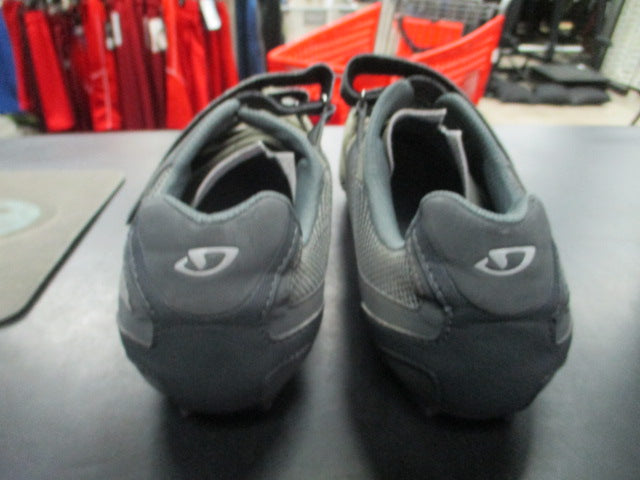 Load image into Gallery viewer, Used Giro Carbide SPD Cycling Shoes Size 13 / 47
