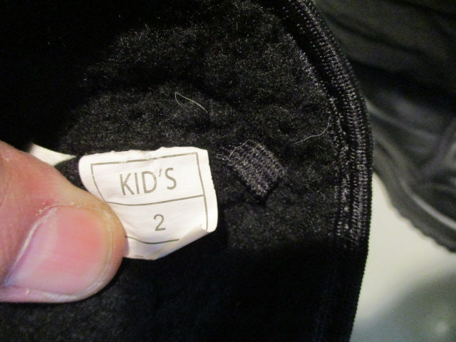 Load image into Gallery viewer, Used WFS Snow Jogger Snow Boots / Winter Boots Size Kids 2

