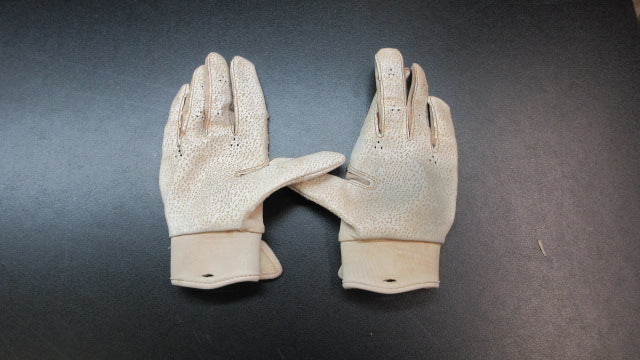 Load image into Gallery viewer, Used Nike Hyperdiamond Batting Gloves - Youth Medium
