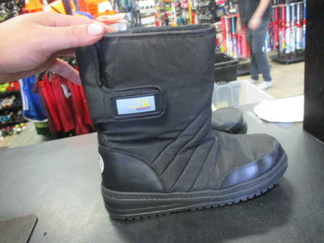 Load image into Gallery viewer, Used Rugged Exposure Size 6 Winter Boots (Has Wear In Toe)
