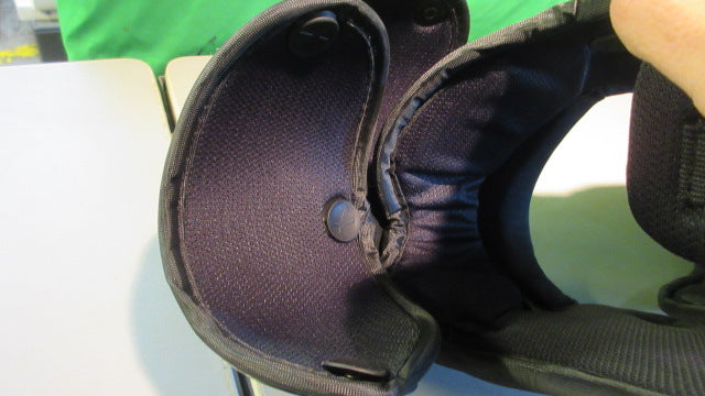 Load image into Gallery viewer, Used Xenith Flyte 2 TD Youth Small Football Shoulder Pads
