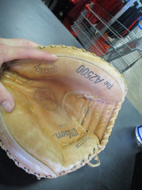 Used Wilson A2500 Pro Model Catchers Mitt